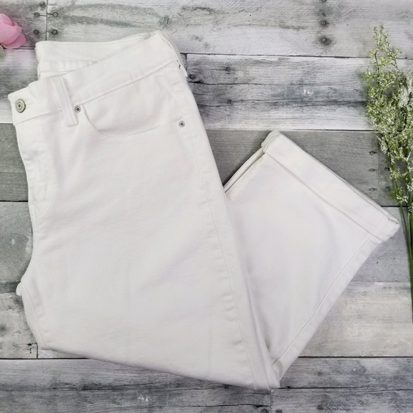 Levi's Denim - Levi's Cuffed Capris Mid Rise  Sz 30